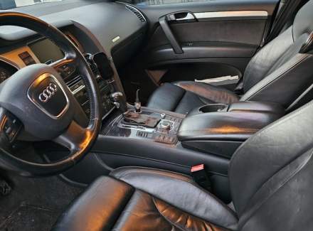 Audi - Q7