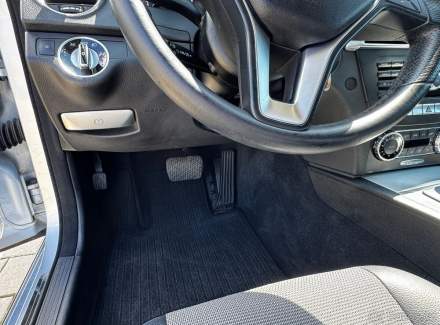 Mercedes-Benz - C-class