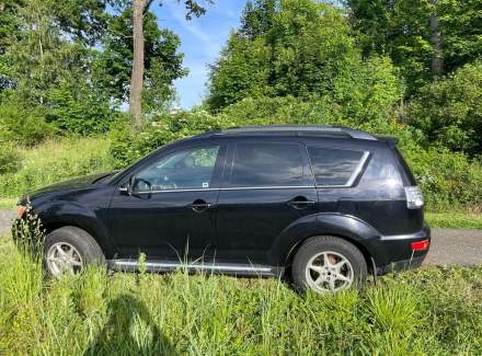 Mitsubishi - Outlander