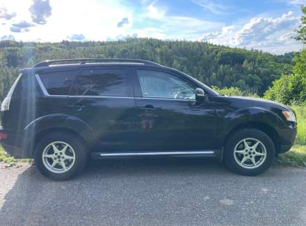 Mitsubishi - Outlander