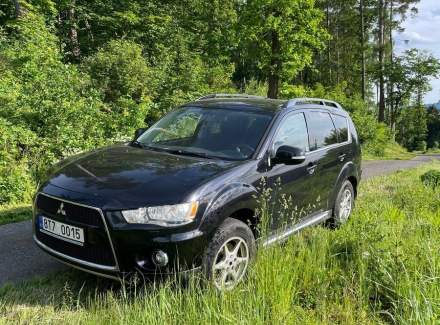 Mitsubishi - Outlander