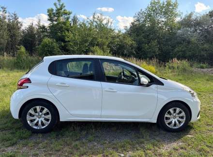 Peugeot - 208