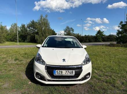 Peugeot - 208