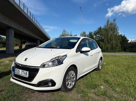 Peugeot - 208