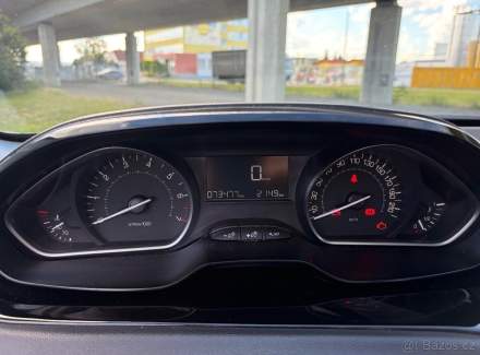 Peugeot - 208