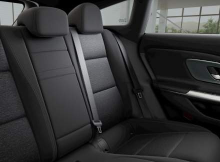 Mercedes-Benz - CLA