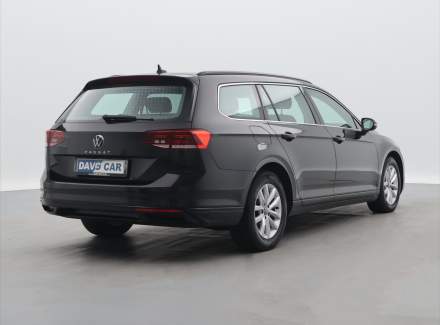 Volkswagen - Passat