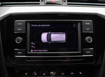Volkswagen - Passat