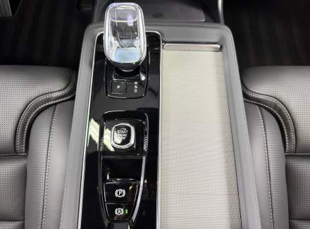 Volvo - XC90