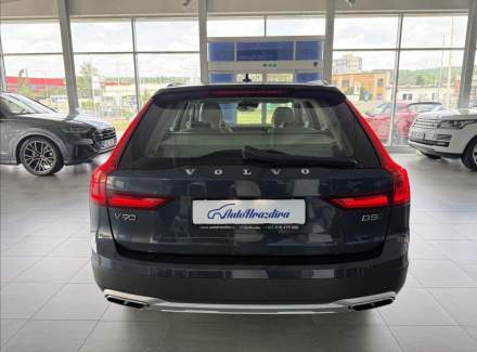 Volvo - V90