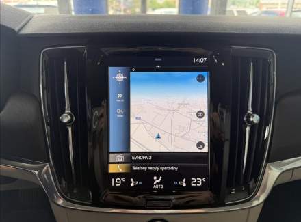Volvo - V90