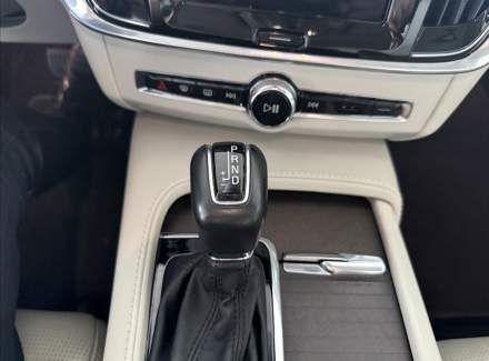 Volvo - V90