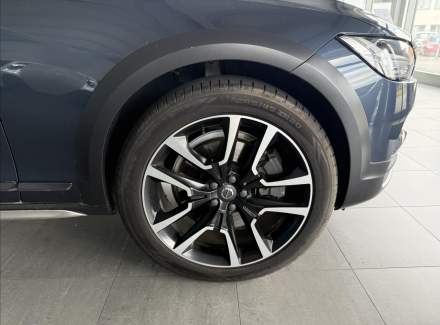 Volvo - V90