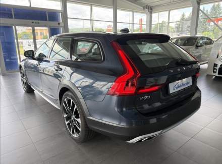 Volvo - V90
