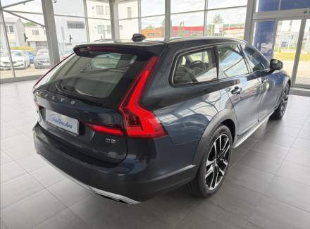 Volvo - V90