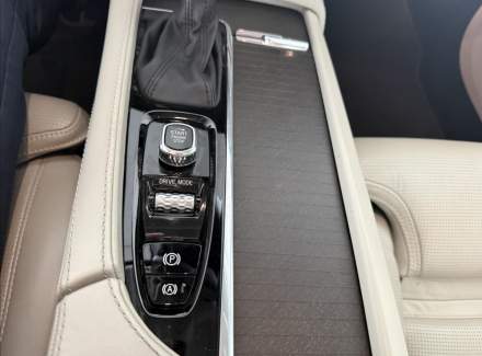 Volvo - V90