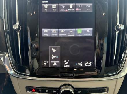 Volvo - V90