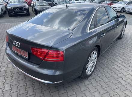 Audi - A8