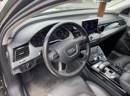 Audi - A8