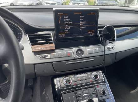 Audi - A8