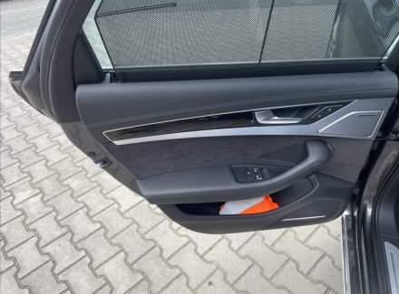 Audi - A8