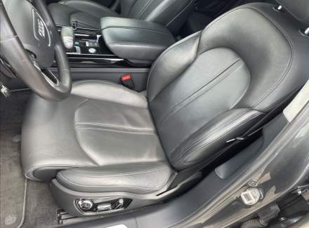 Audi - A8