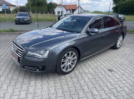 Audi - A8