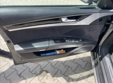 Audi - A8