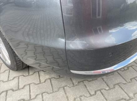 Audi - A8