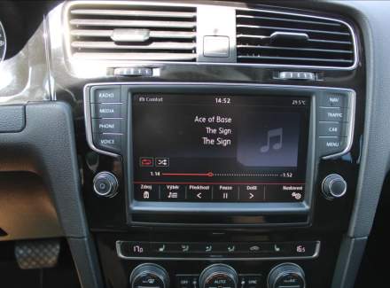 Volkswagen - Golf