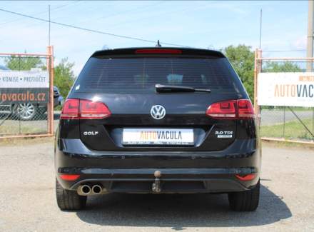 Volkswagen - Golf