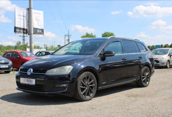 Volkswagen - Golf