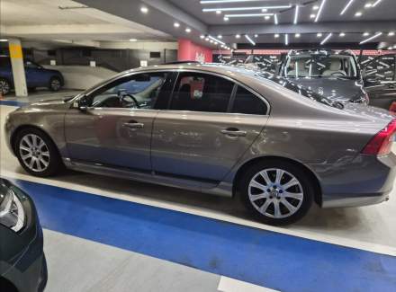 Volvo - S80