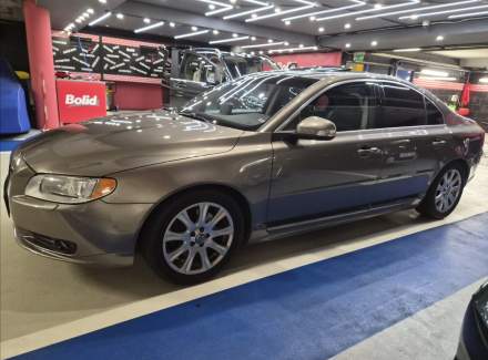 Volvo - S80