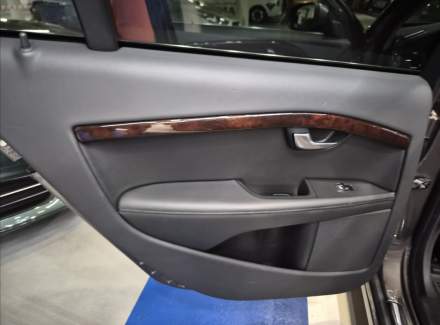 Volvo - S80