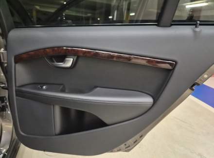 Volvo - S80