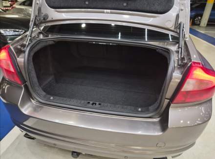 Volvo - S80