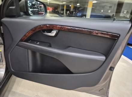 Volvo - S80