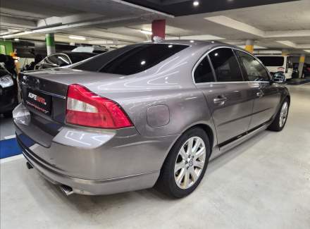 Volvo - S80
