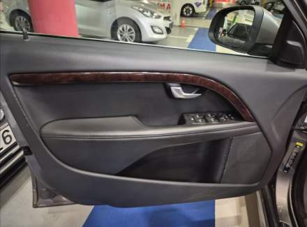 Volvo - S80