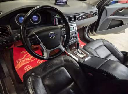 Volvo - S80