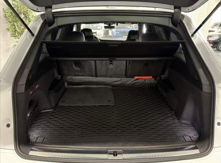 Audi - SQ7