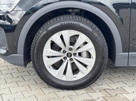 Audi - Q8