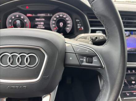Audi - Q8