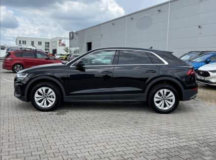 Audi - Q8