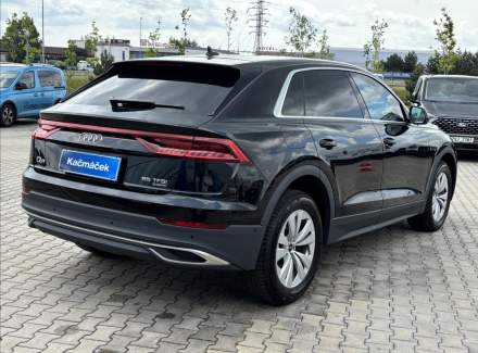 Audi - Q8
