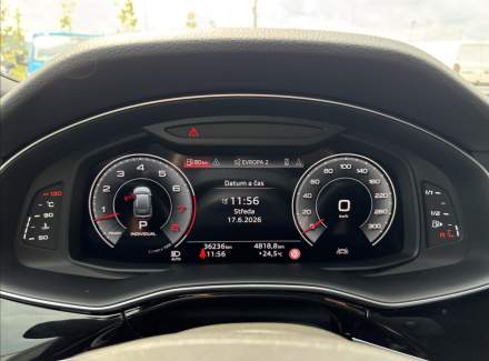 Audi - Q8