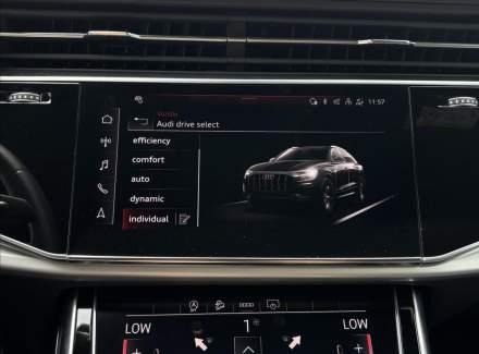 Audi - Q8