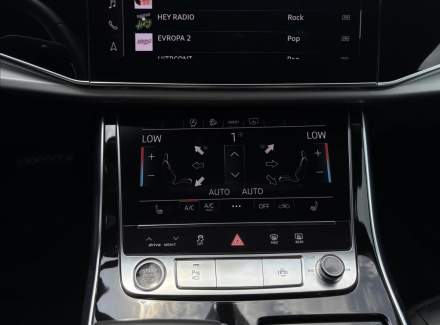 Audi - Q8