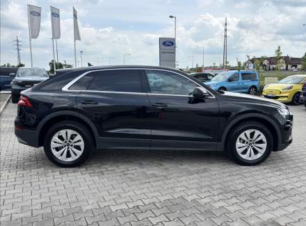 Audi - Q8